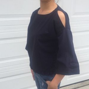 CAD 3/4 Sleeve Ruffle Botton Top in Navy size  S